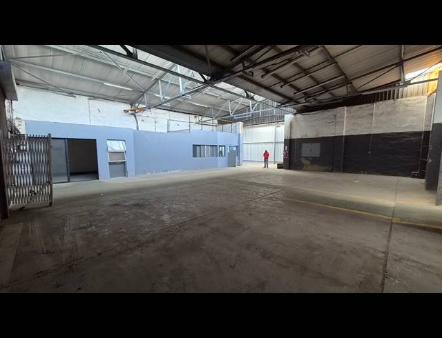 370M² WAREHOUSE TO LET IN ISANDO